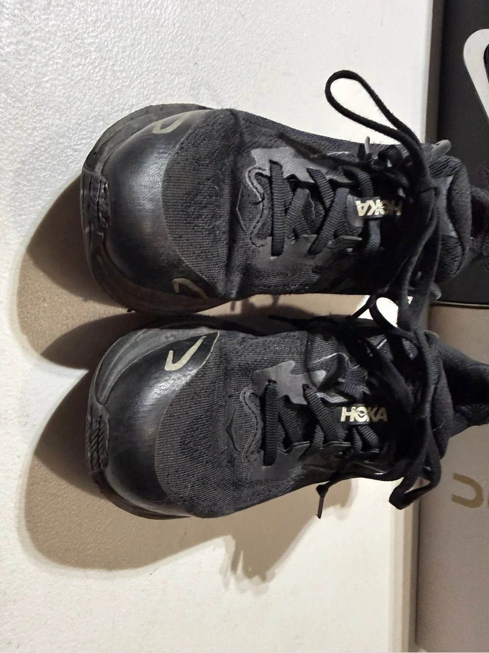 GUC Black Hoka One One Y Clifton 10 Big Kids Running Shoes Size 4MD